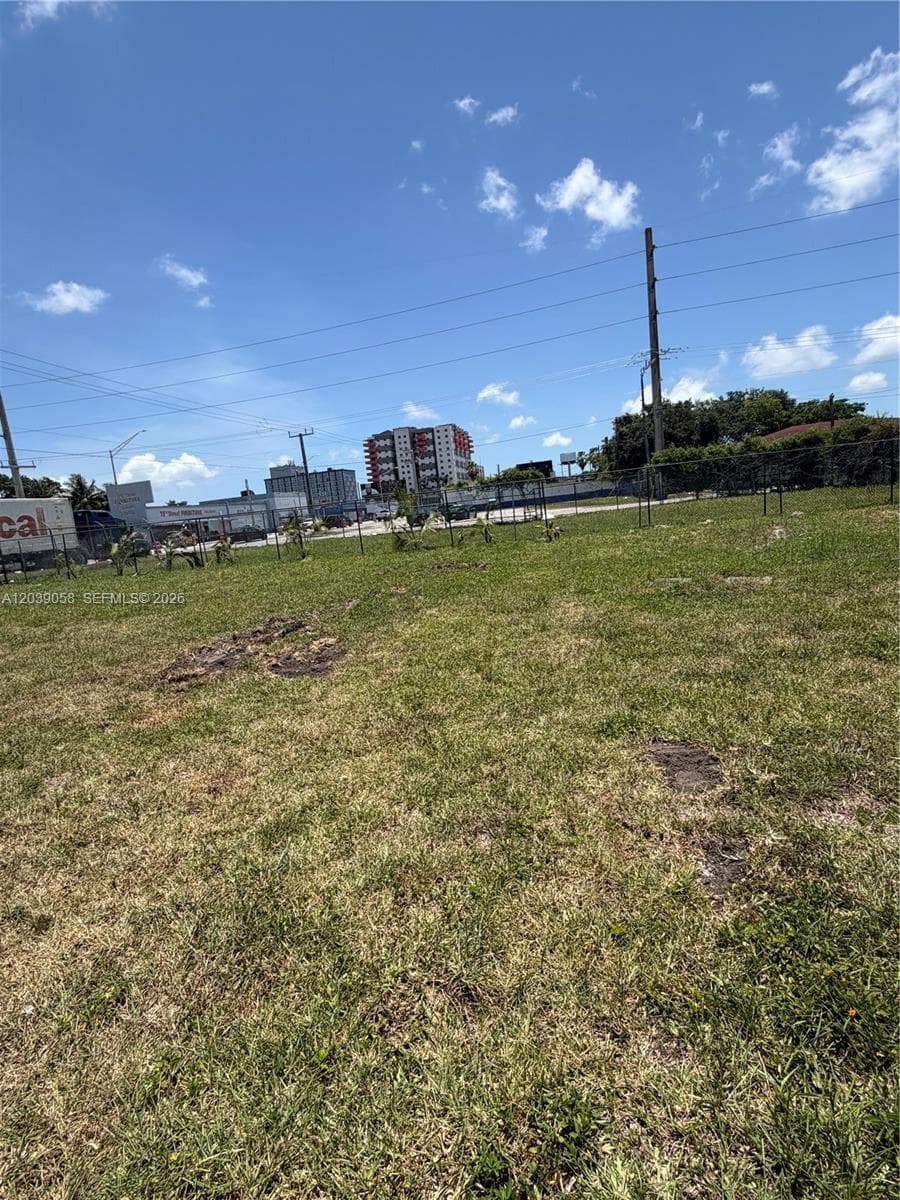 810 NW 79th St, Miami FL 33150