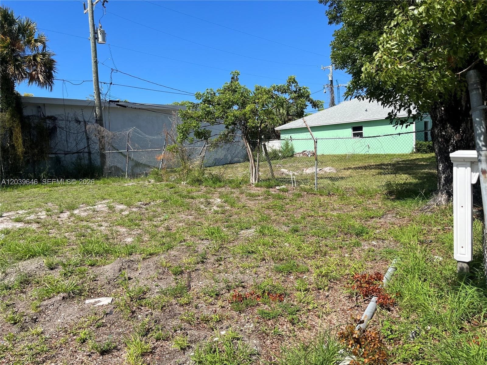 535 Lilac CT, West Palm Beach FL 33407
