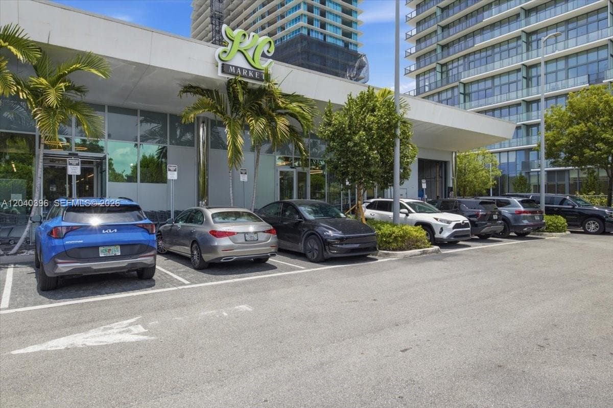 1002 E Hallandale Beach Blvd # 101, Hallandale Beach FL 33009
