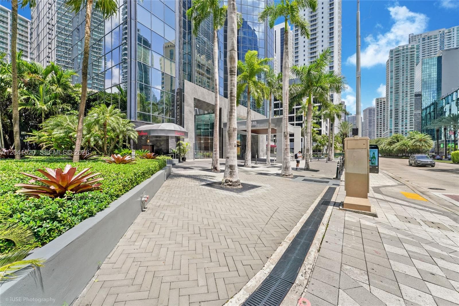 1200 Brickell Ave # D, Miami FL 33131