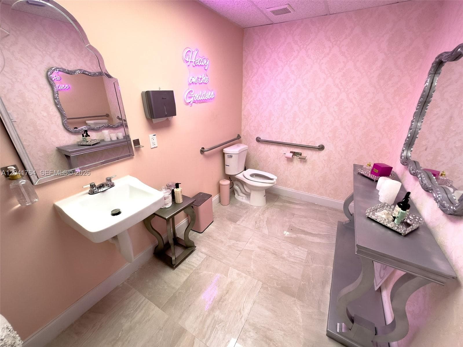 20701 NW 2nd Ave, Miami Gardens FL 33169