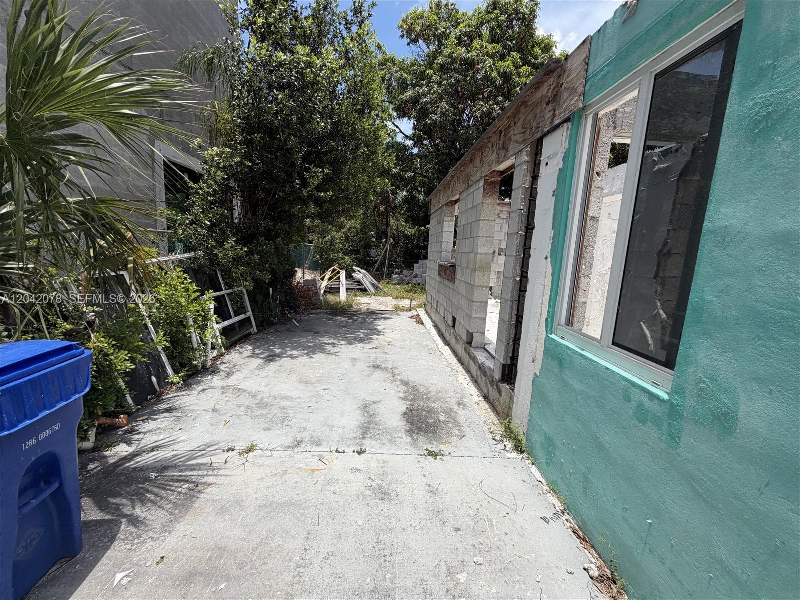 615 SW 16th St, Fort Lauderdale FL 33315
