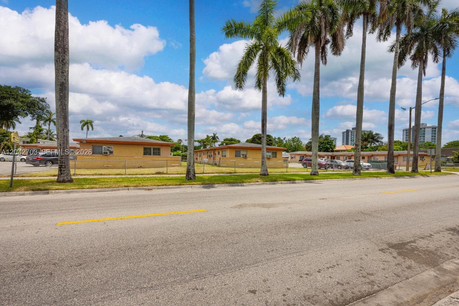 1915 NW 28th St, Miami FL 33142