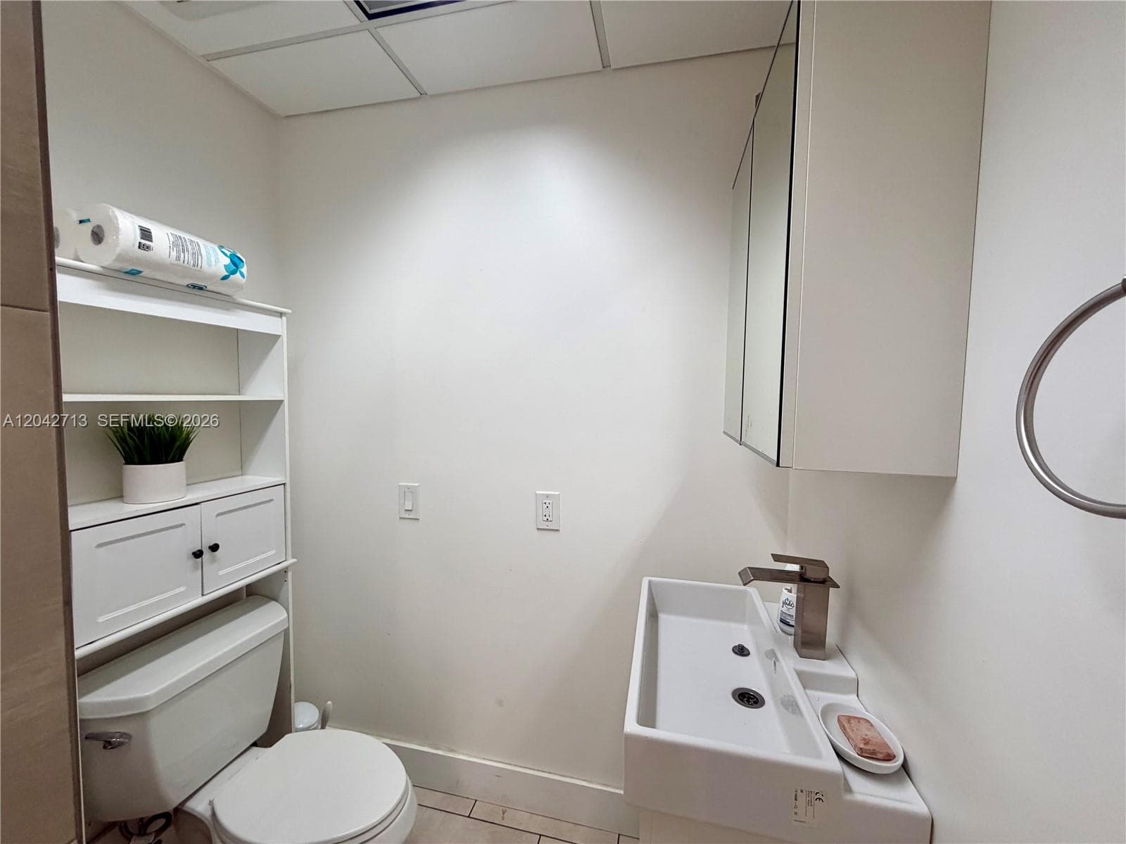 7500 NW 25th St # 205, Miami FL 33122