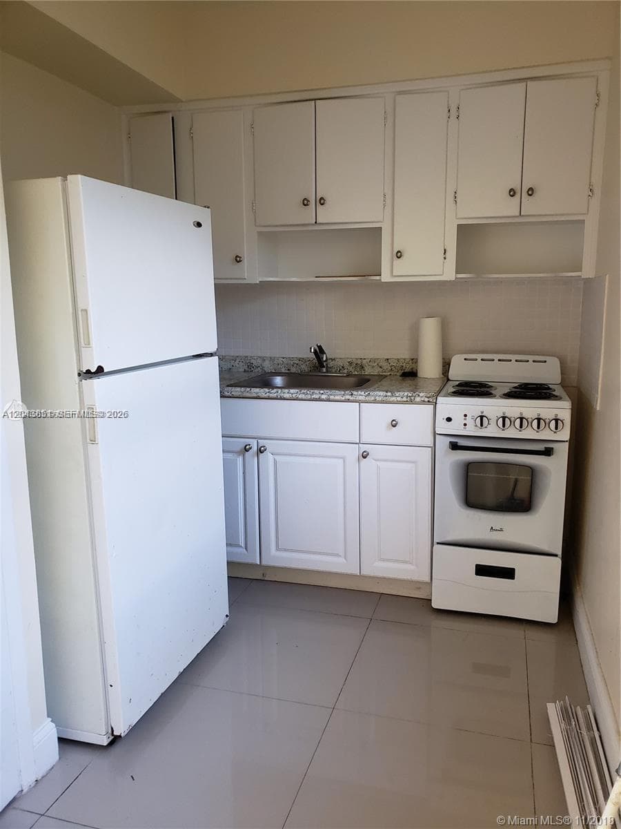 7821 Byron Ave, Miami Beach FL 33141
