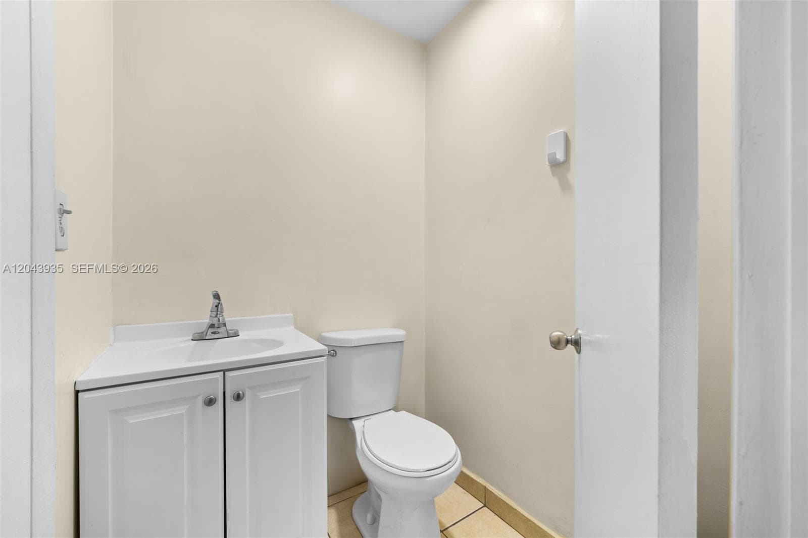 693 W 26th St, Hialeah FL 33010