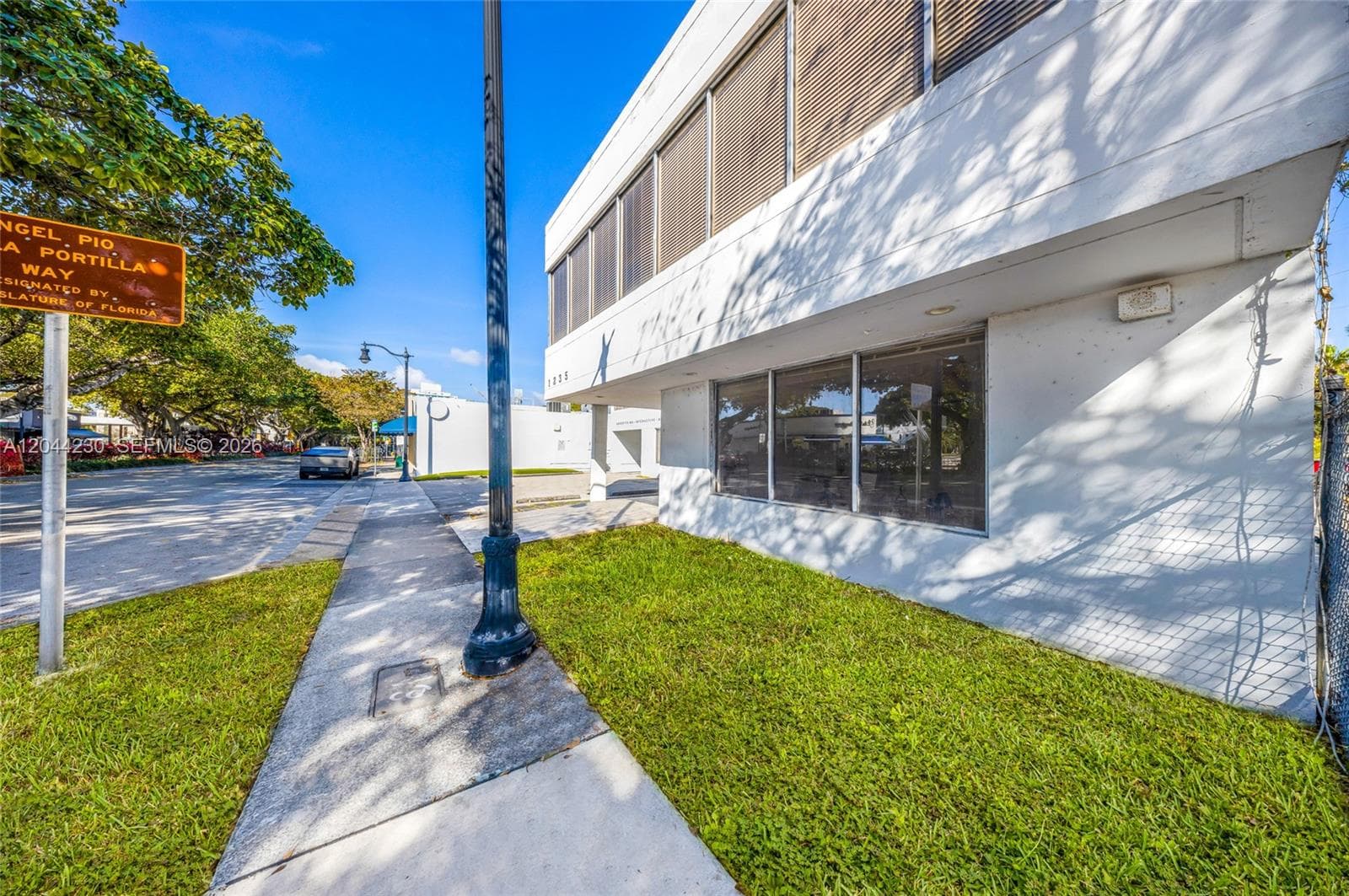 1235 SW 22nd St, Miami FL 33145