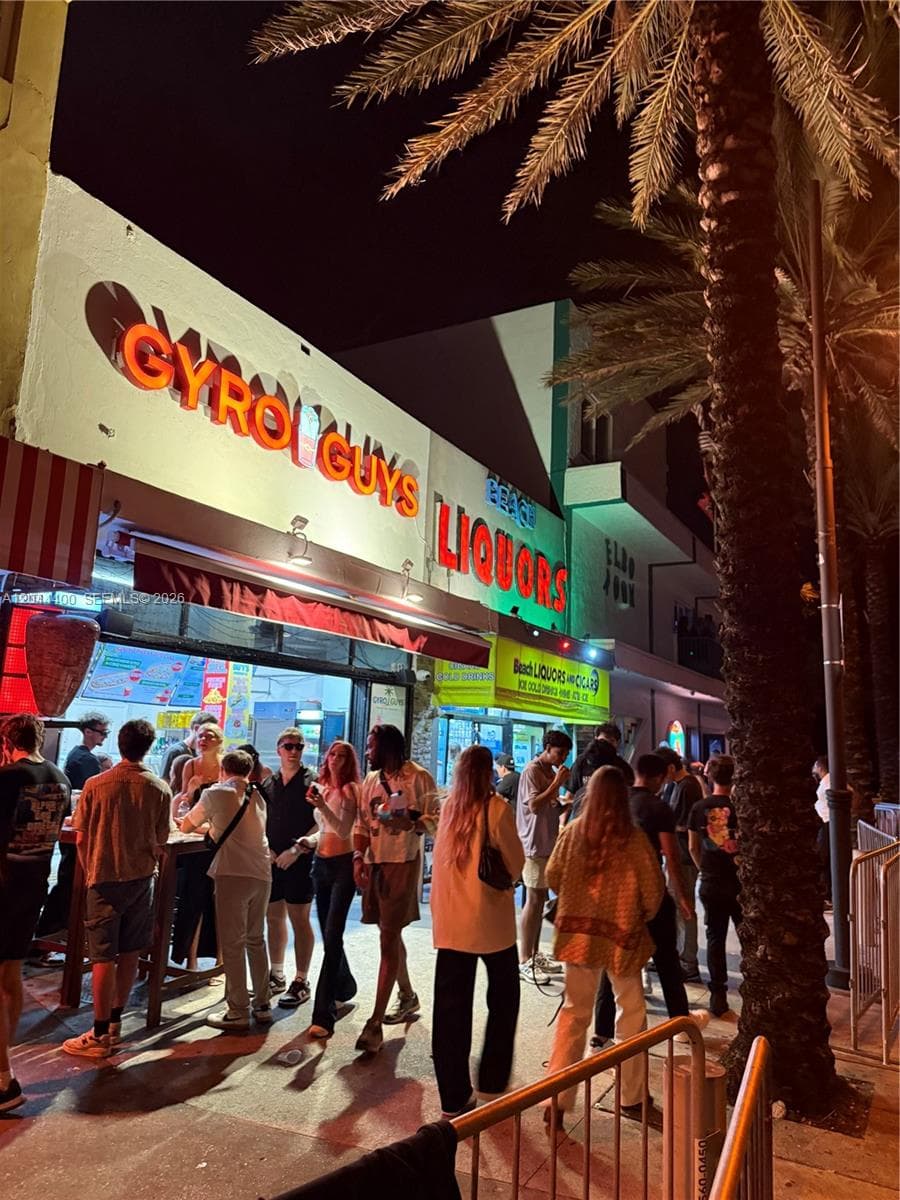 3013 E Las Olas Blvd, Fort Lauderdale FL 33316
