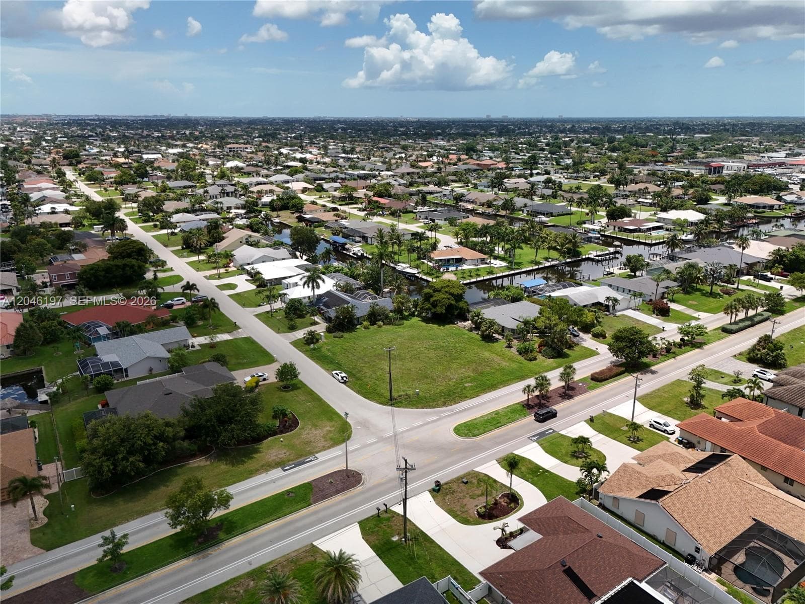 2014 EVEREST PKWY, Cape Coral FL 33904