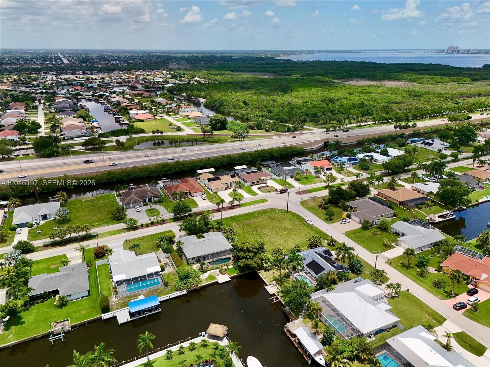 2014 EVEREST PKWY, Cape Coral FL 33904