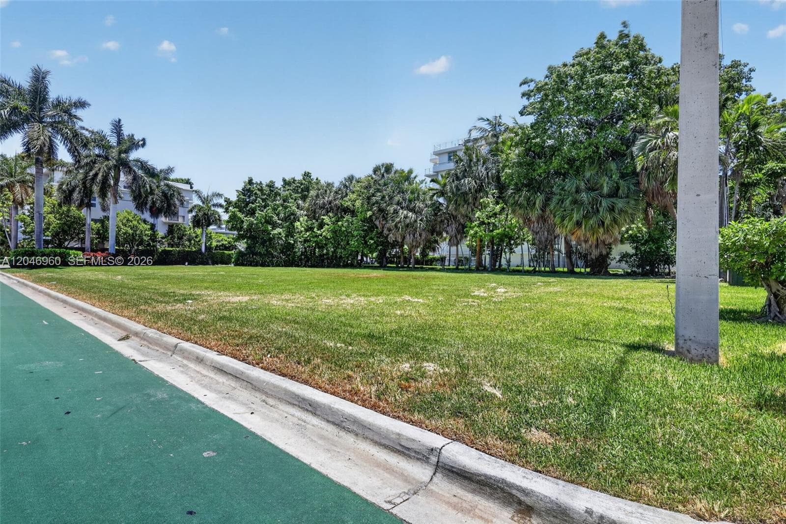 10177 W Bay Harbor Dr, Bay Harbor Islands FL 33154