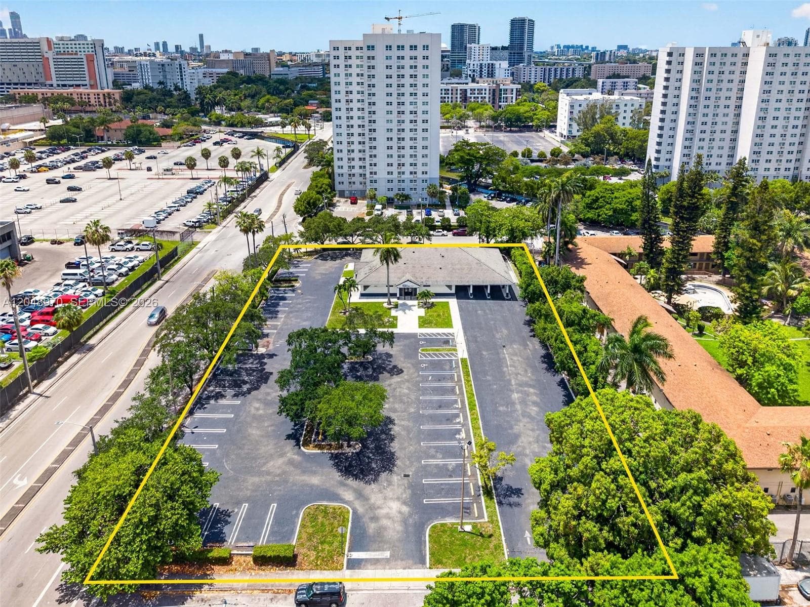 1902 NW 14th Ave, Miami FL 33125