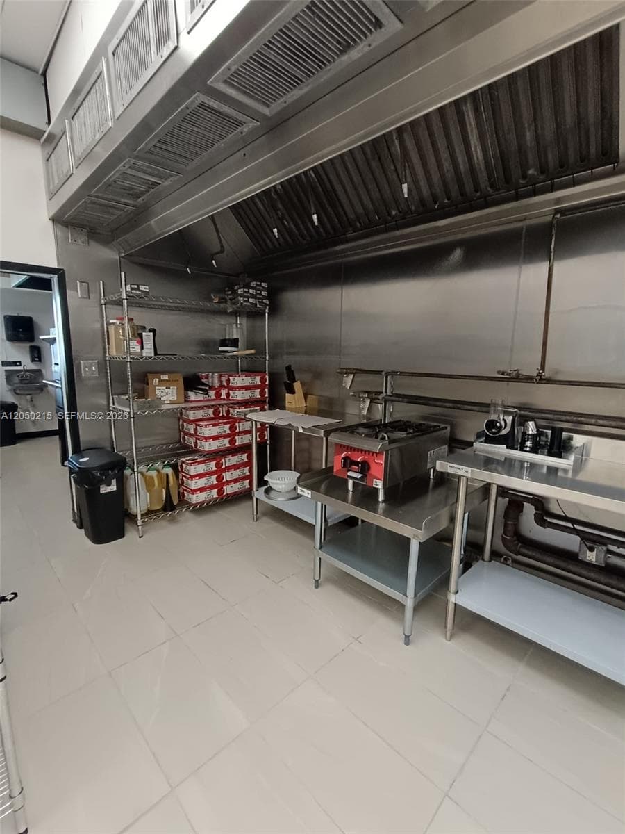 5792 S Jog rd, Green Acres FL 33467