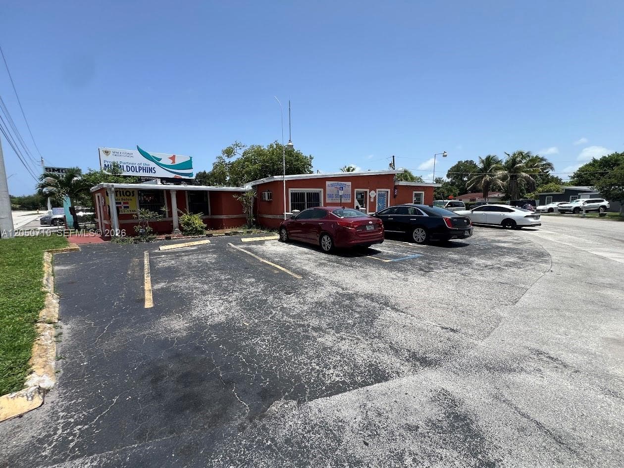 5720 W Hallandale Beach Blvd, West Park FL 33023
