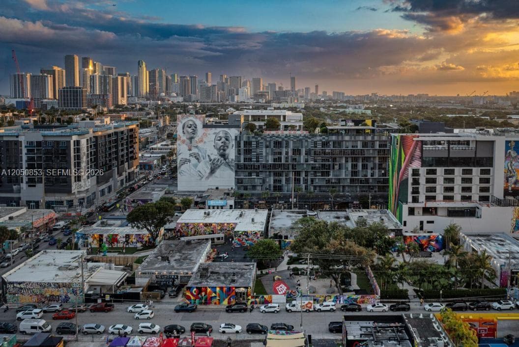 Miami, FL, 33127