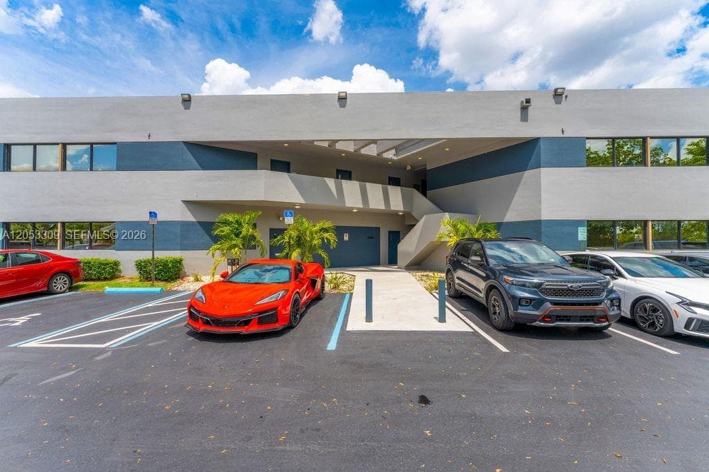 13831 SW 59th St # 107, Miami FL 33183