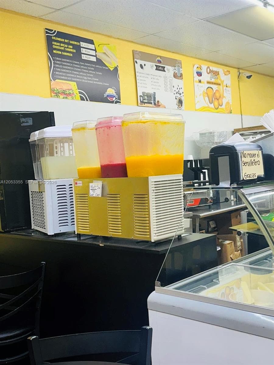 8206 W Waters Ave, Tampa FL 33615