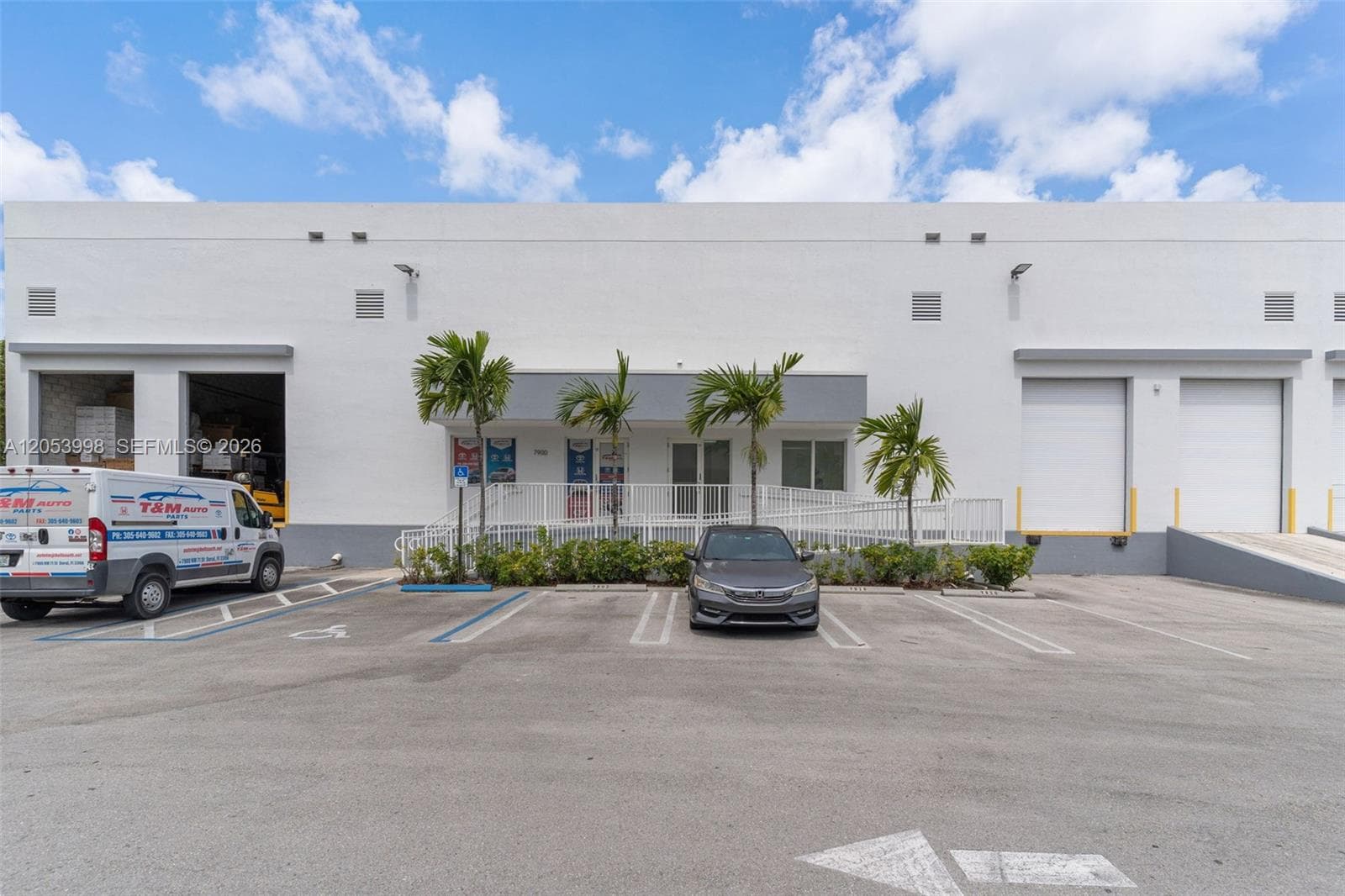 7900 NW 71st St, Medley FL 33166