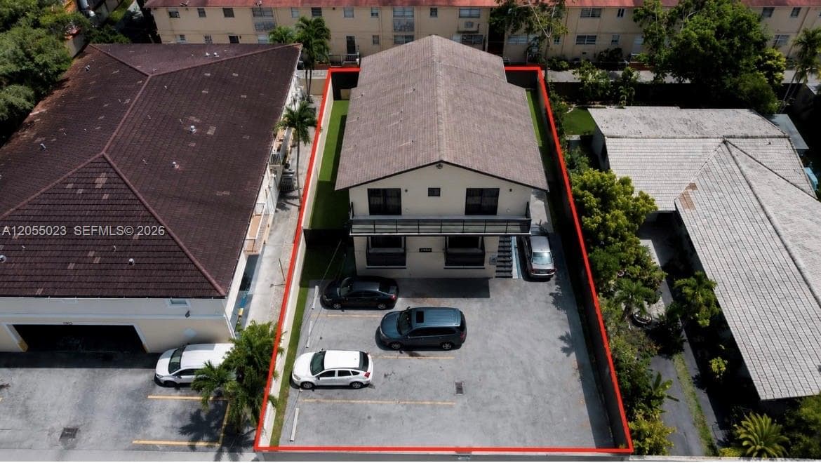 2504 NW 14th St, Miami FL 33125