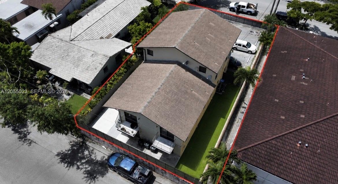 2504 NW 14th St, Miami FL 33125