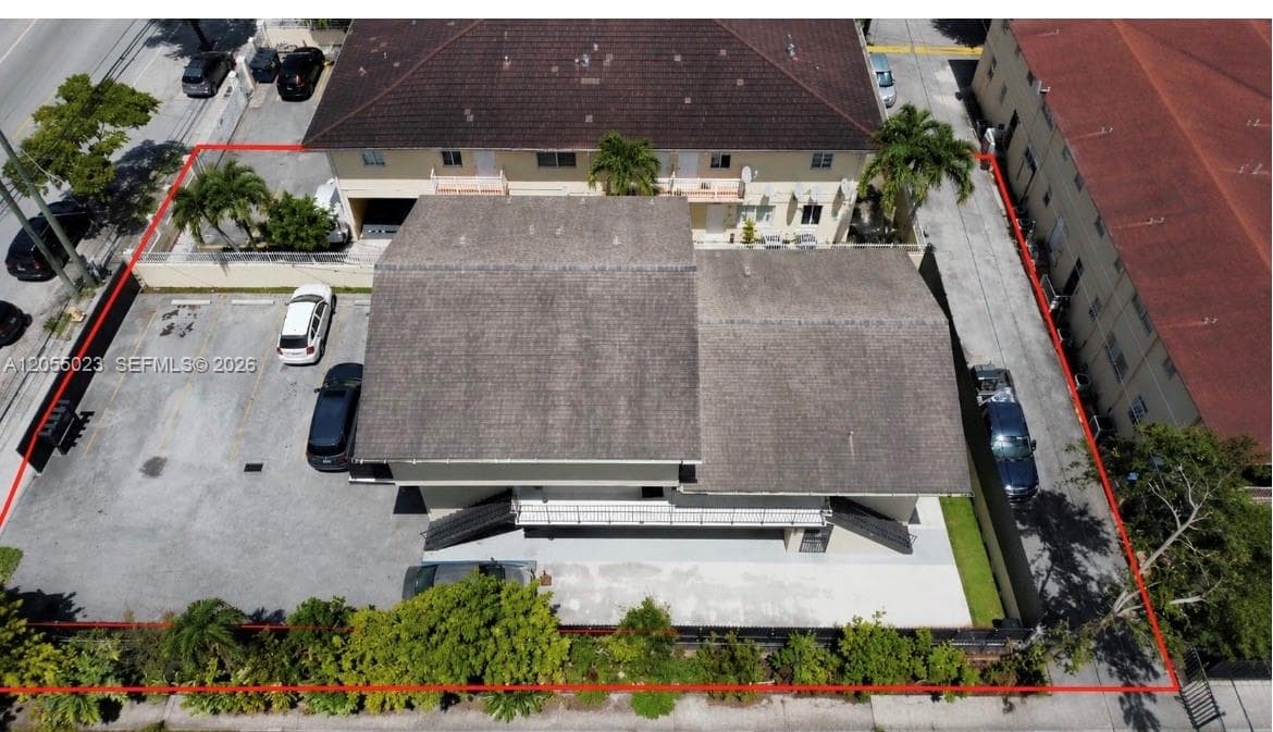 2504 NW 14th St, Miami FL 33125