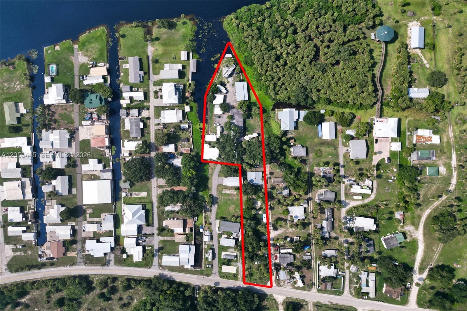 1059 Marina Ln, Moore Haven FL 33471