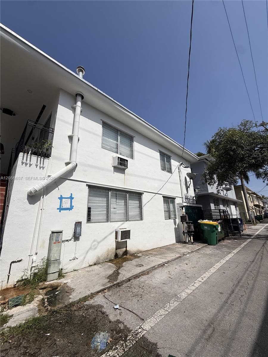 934 Meridian Ave, Miami Beach FL 33139
