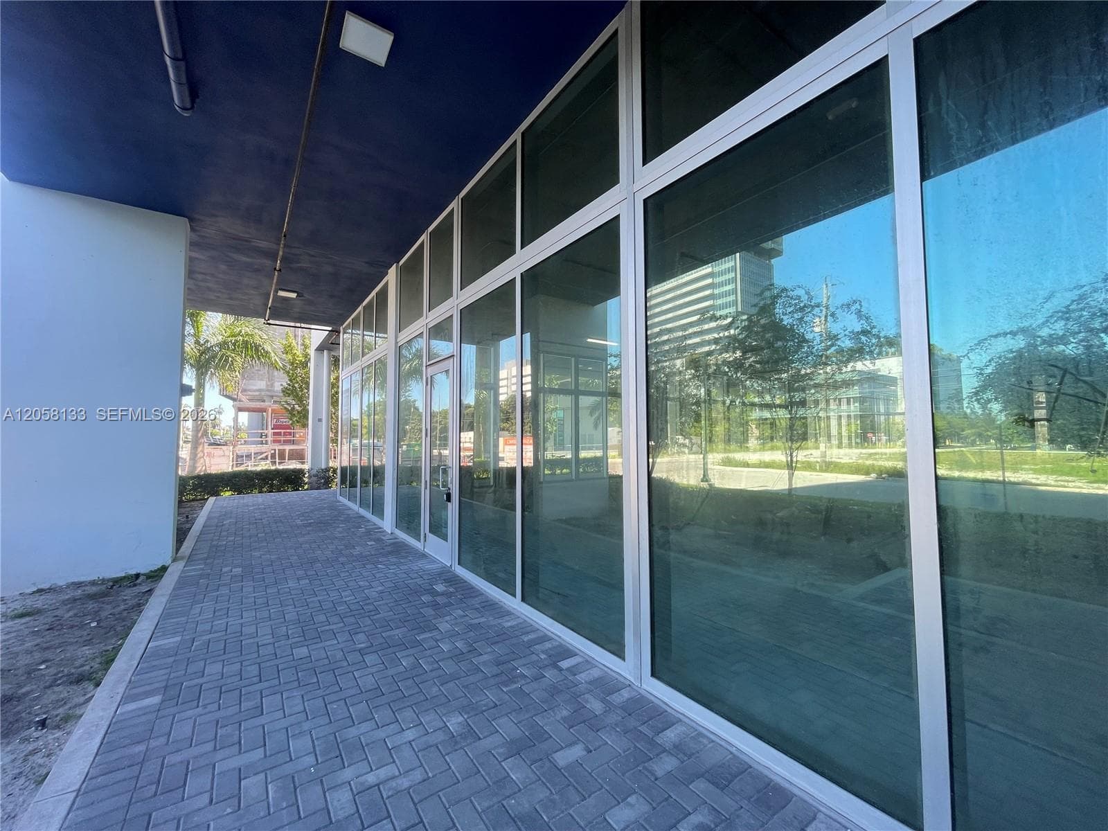 2820 NE 214th St # 3, Aventura FL 33180