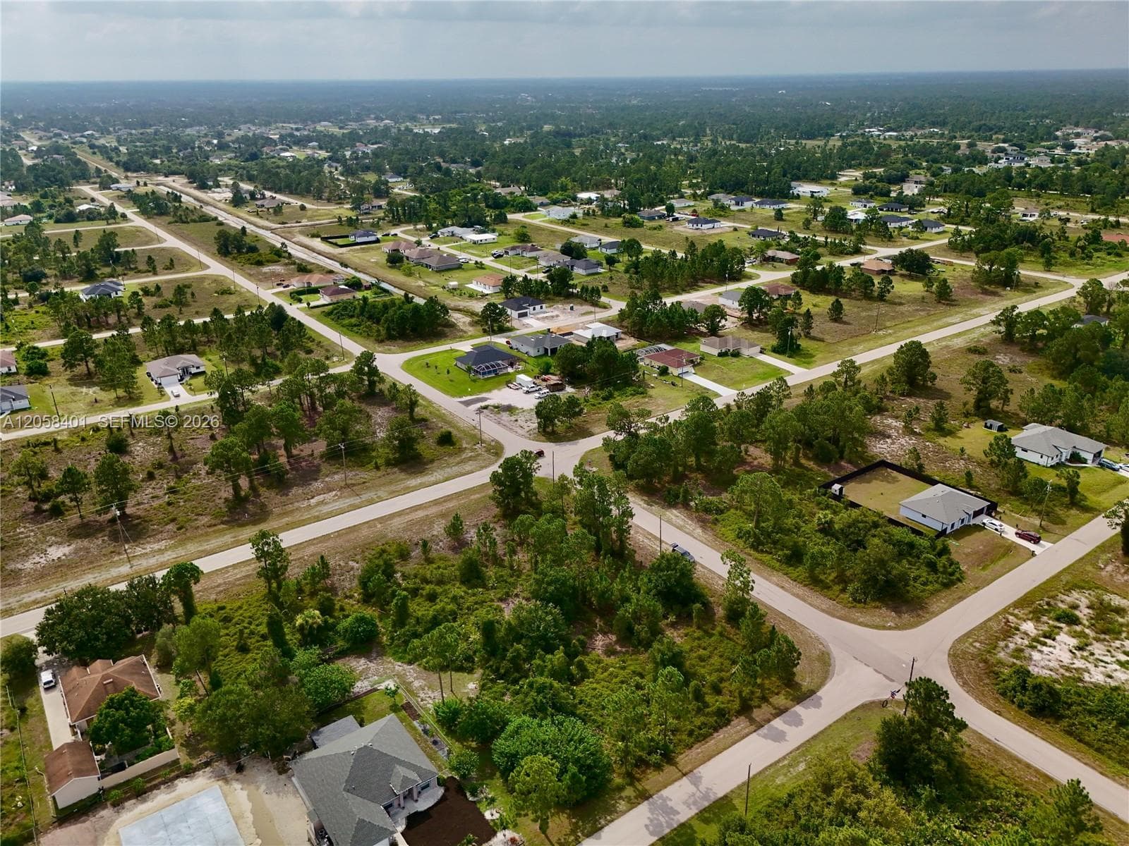 1041 COLUMBUS BLVD, Lehigh Acres FL 33974