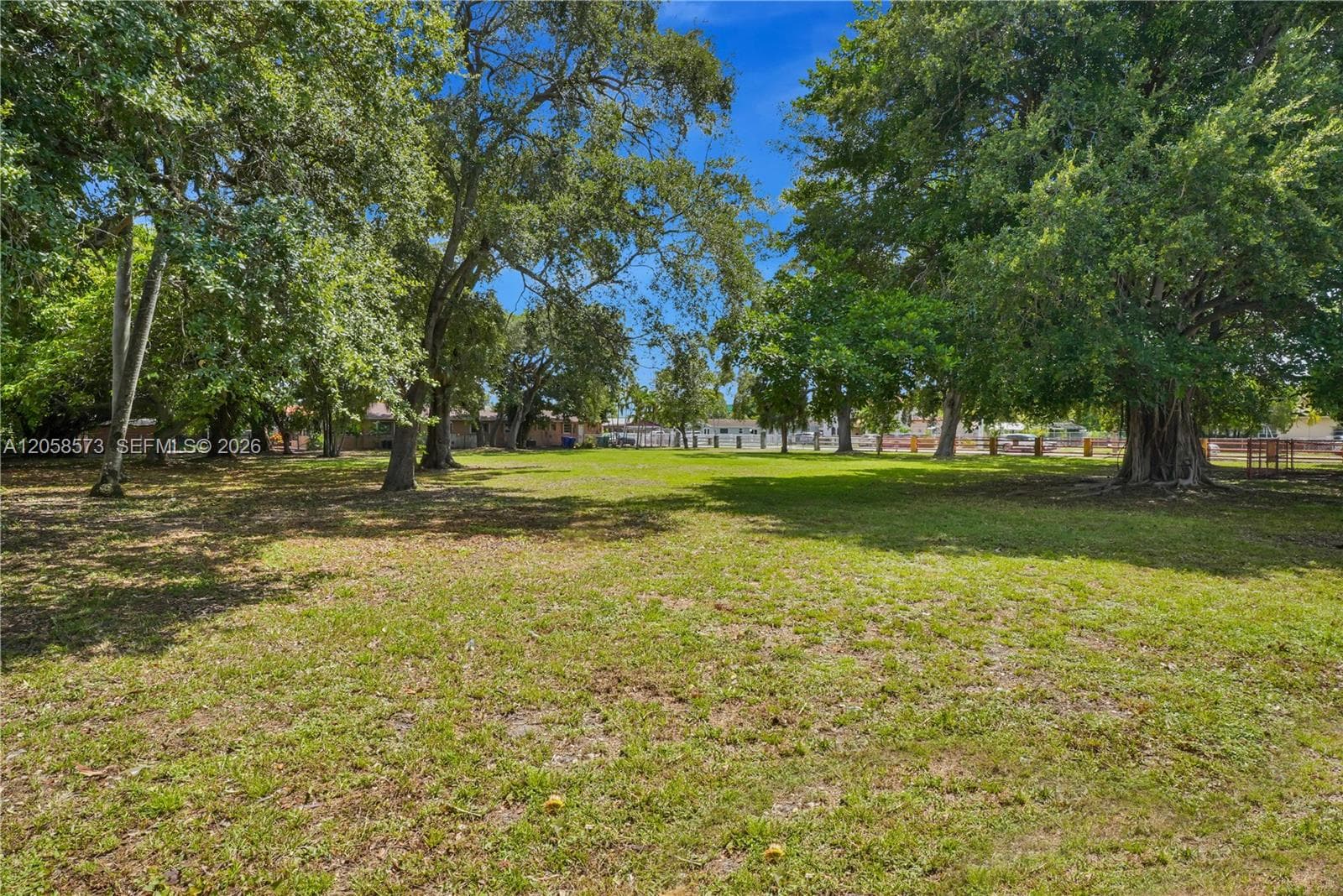 2810 NW 14th St, Miami FL 33125