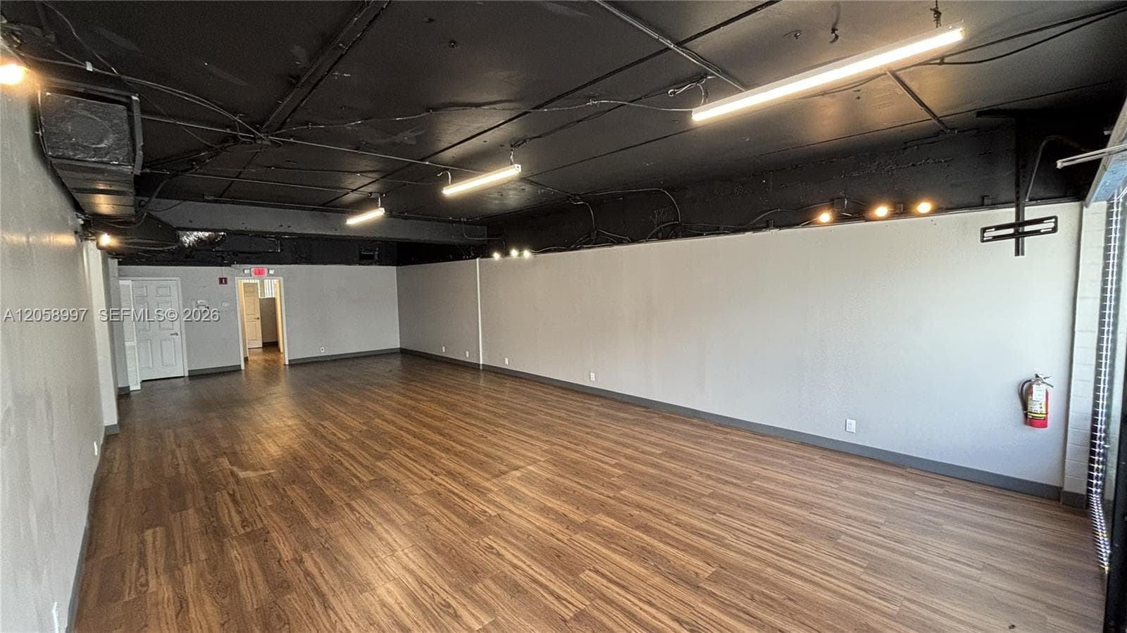 2729 E Oakland Park Blvd, Fort Lauderdale FL 33306