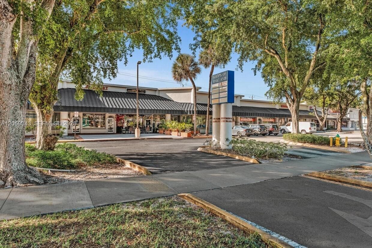 7204 W Oakland Park Blvd, Lauderhill FL 33313