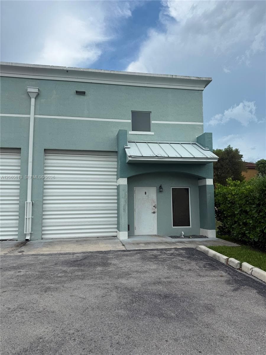 13100 SW 134th St # 8, Miami FL 33186
