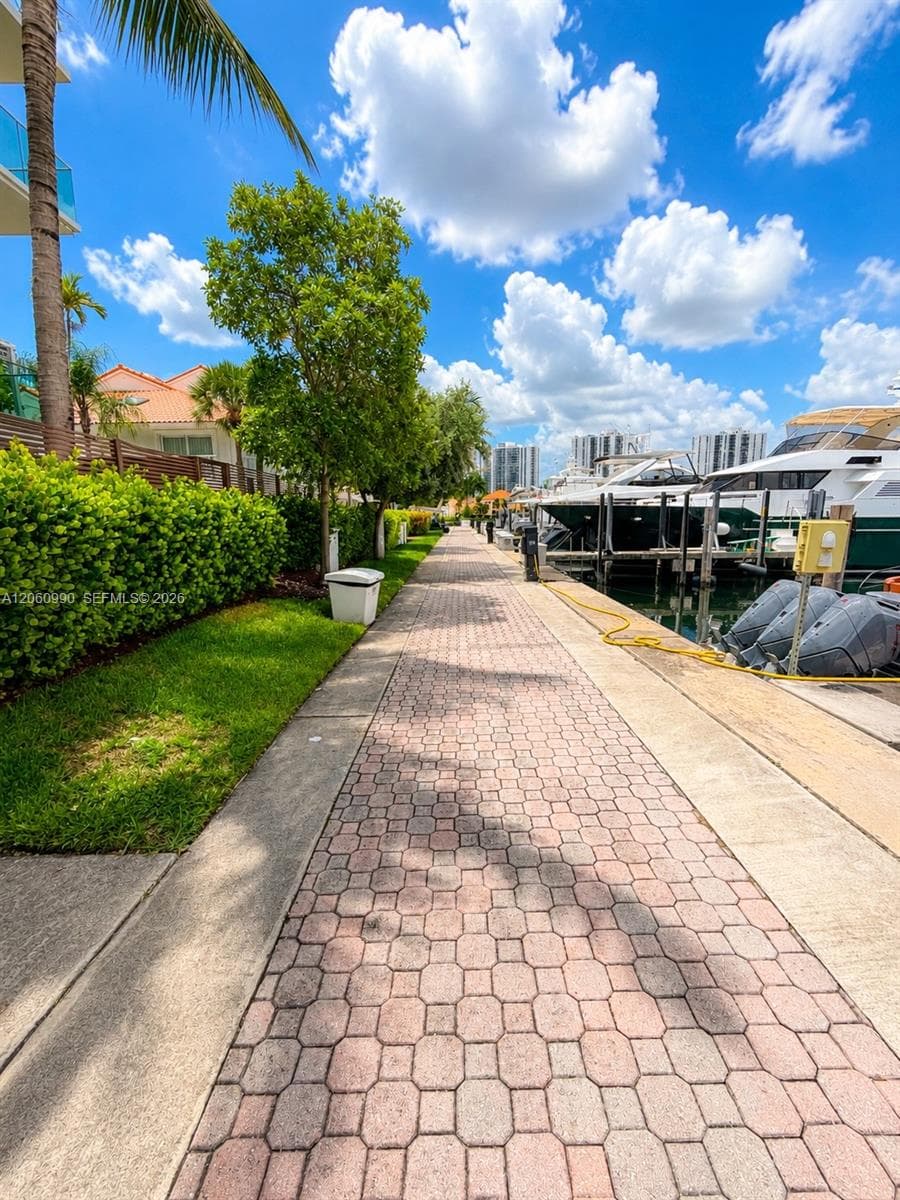 3601 NE 207th St, Aventura FL 33180