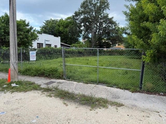 1036 NW 31st St, Miami FL 33127