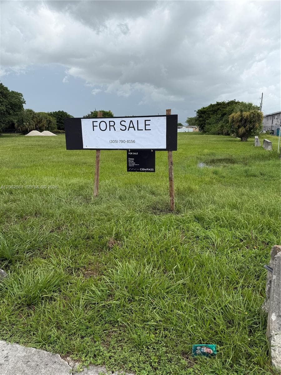 2203 NW 143, Opa-Locka FL 33054