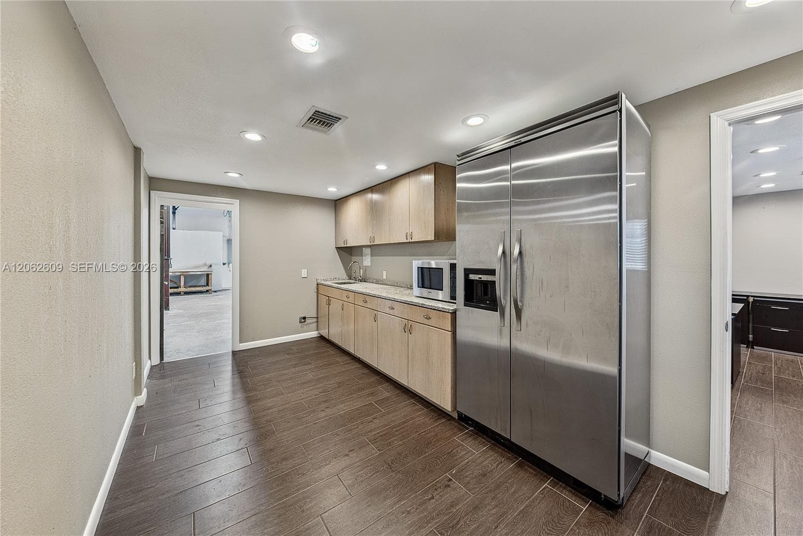 950 NE 40th Ct, Oakland Park FL 33334