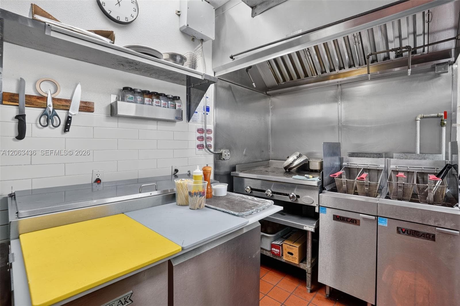Turnkey Hollywood Restaurant w/ Hood, Gas & 2COP!, Hollywood FL 33021