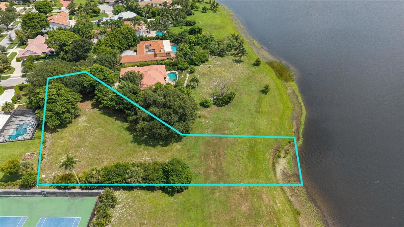 03-Bowes-10 Sunningdale Cir-3