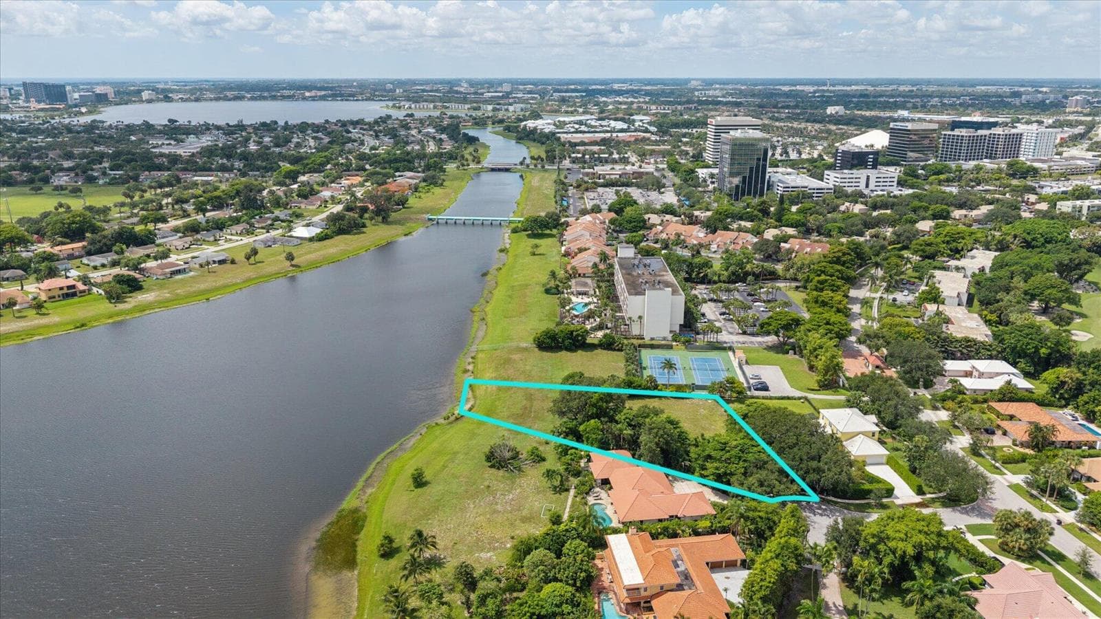 09-Bowes-10 Sunningdale Cir-9