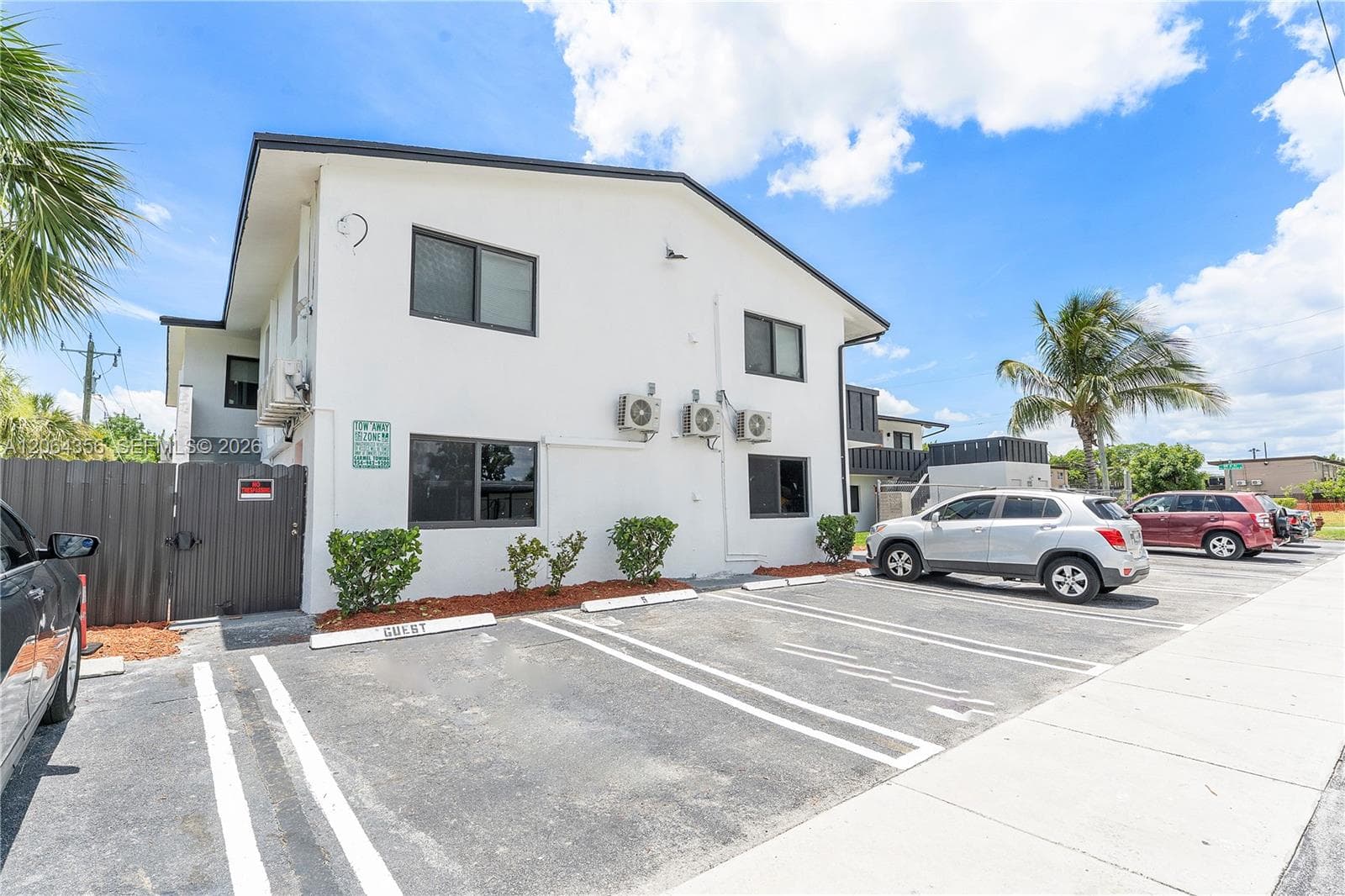 940 NW 8th Ave, Pompano Beach FL 33060