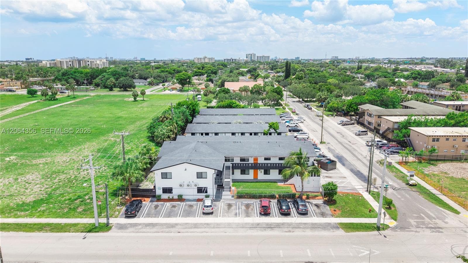 940 NW 8th Ave, Pompano Beach FL 33060