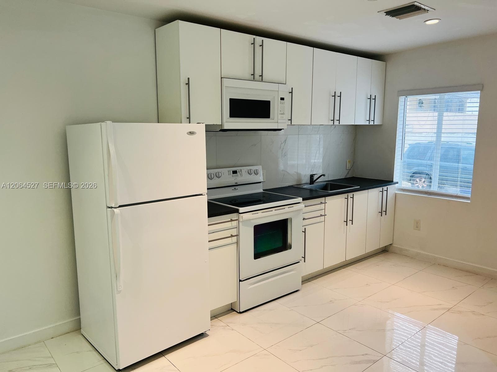 6700 NW 6th Ave, Miami FL 33150