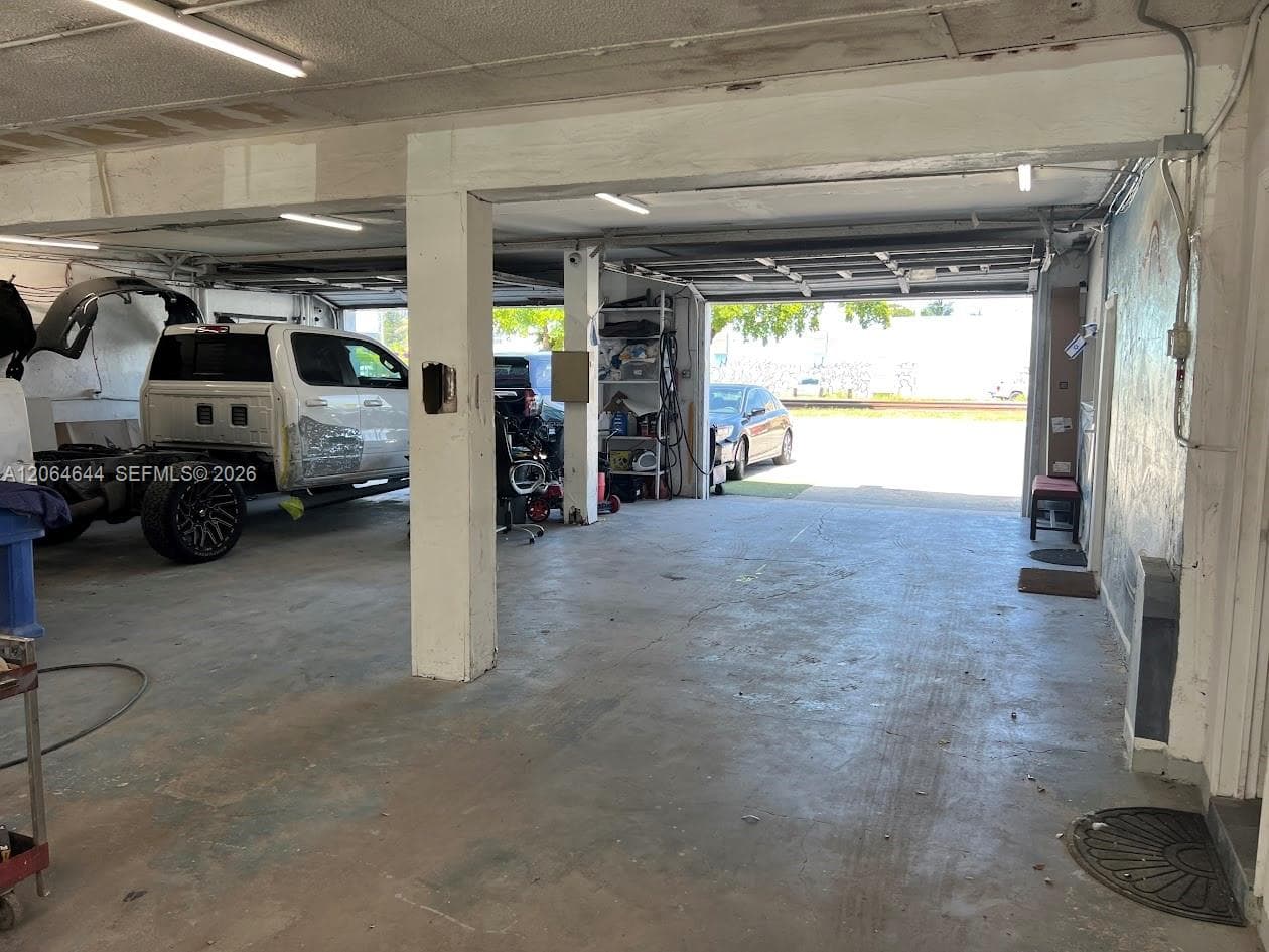 205 N Dixie Hwy, Hallandale Beach FL 33009