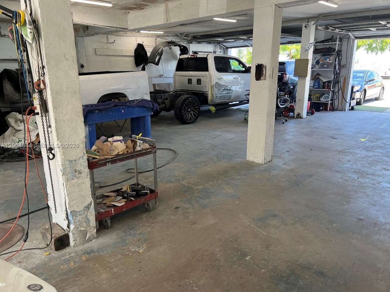 205 N Dixie Hwy, Hallandale Beach FL 33009