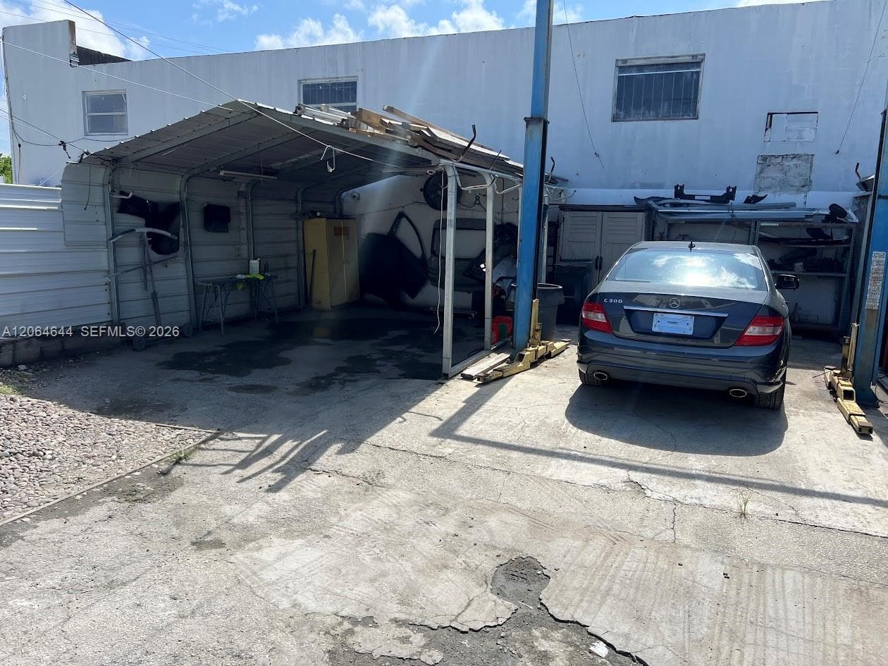 205 N Dixie Hwy, Hallandale Beach FL 33009