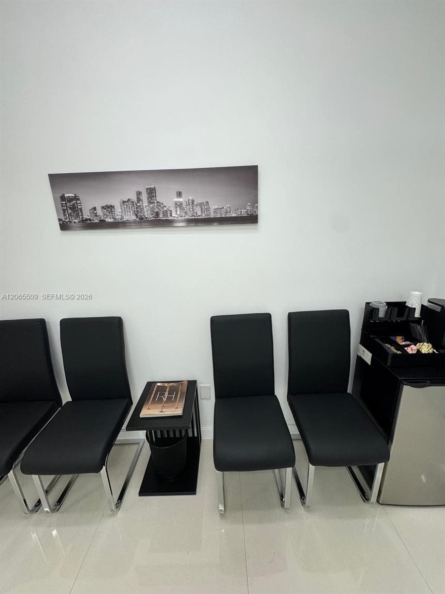 20200 W Dixie Hwy G01 Hwy, Miami FL 33180