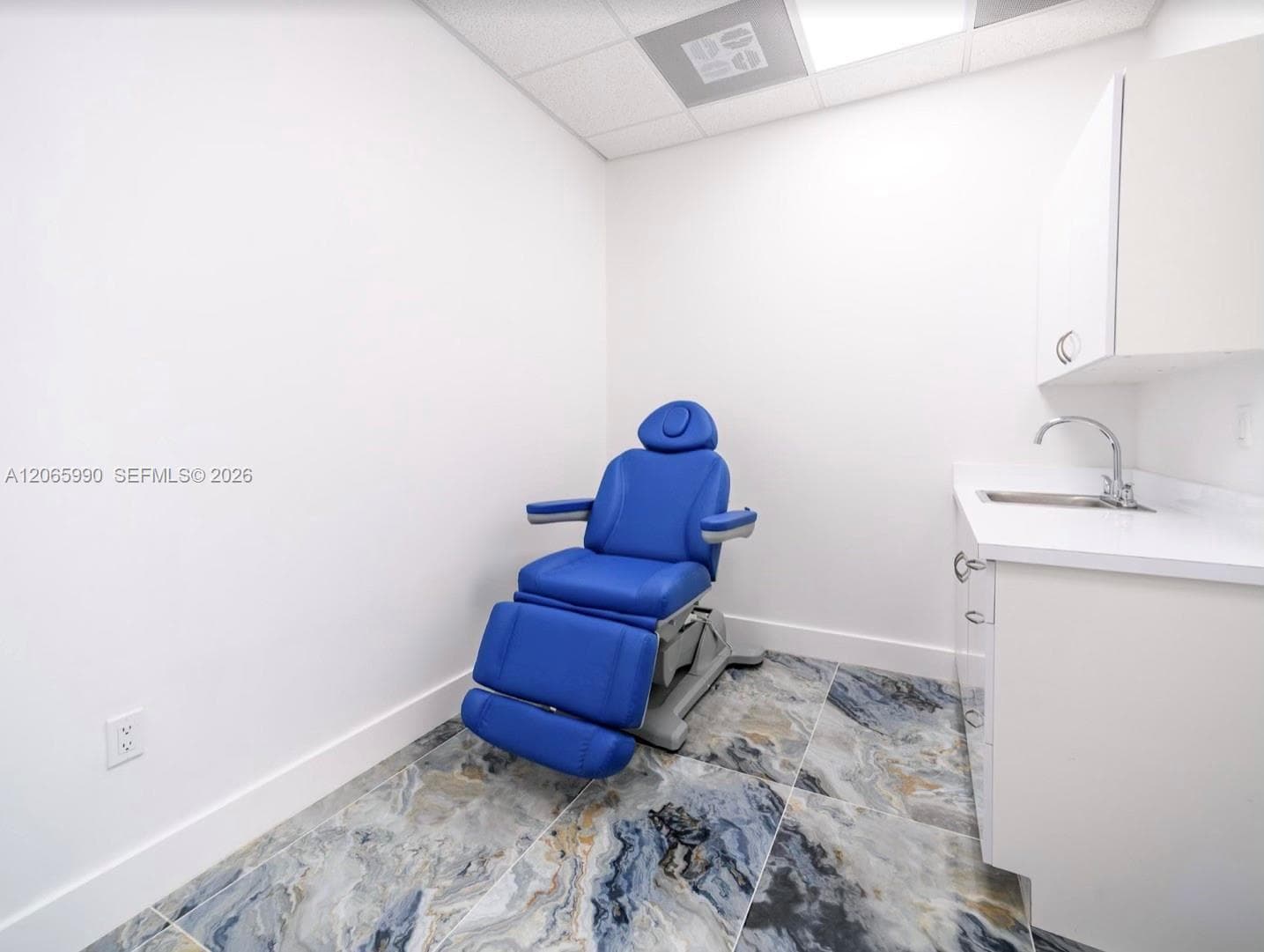 2920 NE 207th St # 801, Aventura FL 33180