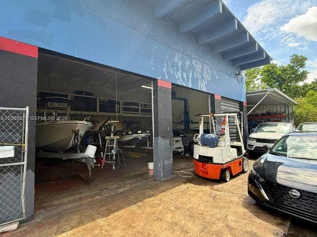 14415 NW 7th Ave, Miami FL 33168