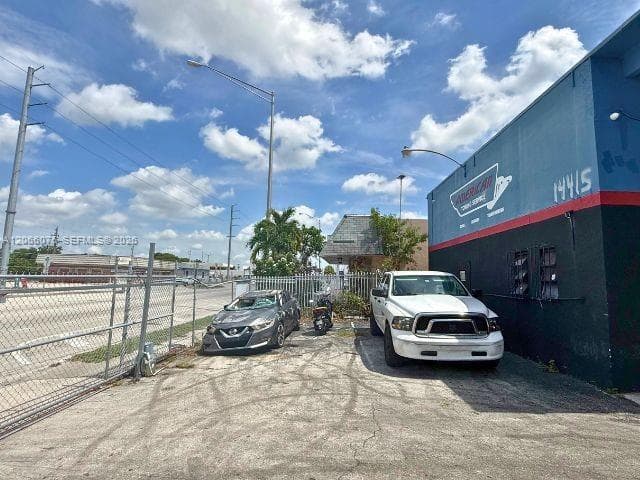 14415 NW 7th Ave, Miami FL 33168